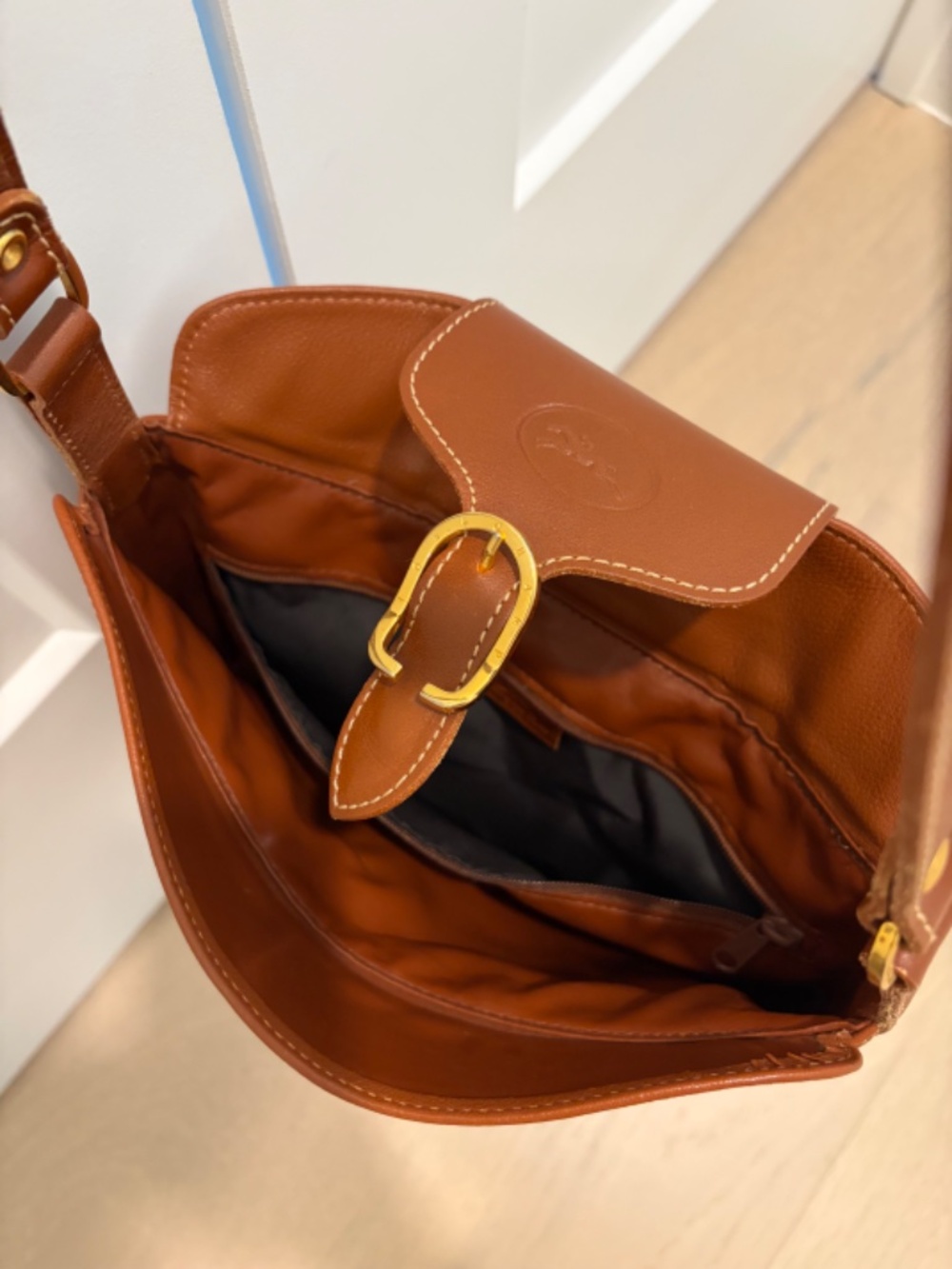 Longchamp rare vintage cognac leather cross body handbag - Picture 8 of 8